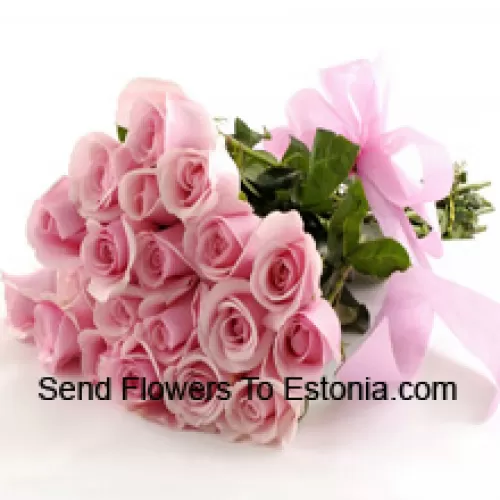 Grm od 25 ruža ružičaste boje s sezonskim punilima